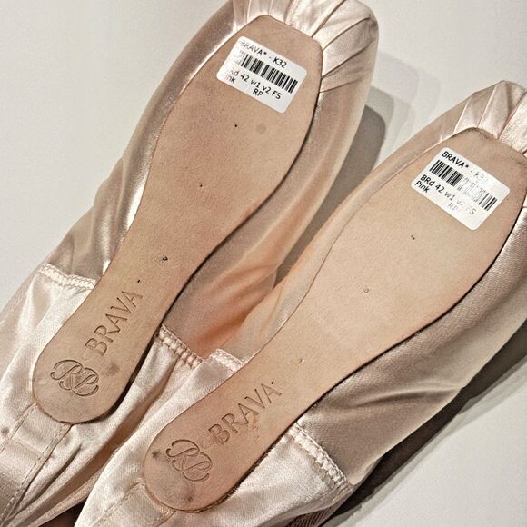 Russian Pointe Brava Ballet Shoes Women’s 42 w1 v2 FS US Size 10 - Picture 12 of 13